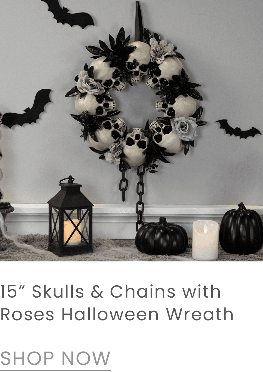 skulls and chains with roses small Halloween wreath